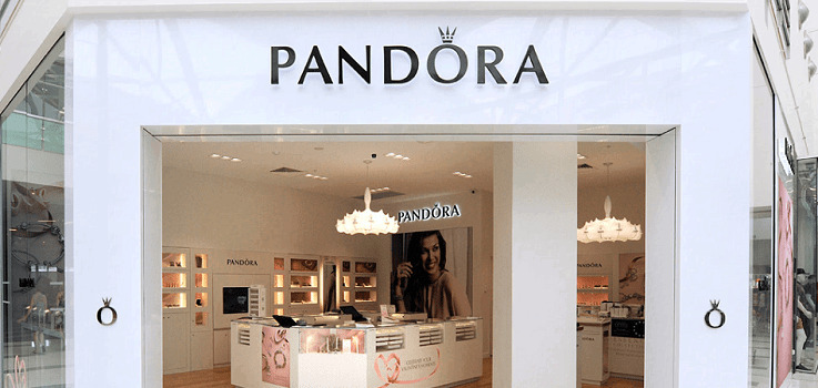 Pandora toma el control de su negocio en México con sus dos primeras tiendas propias